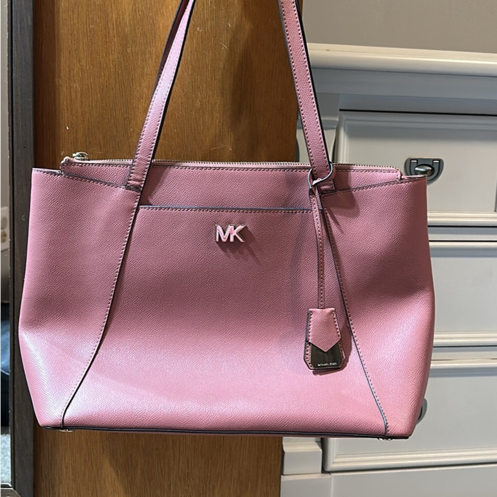 Michael Kors Pink Shoulder Bag